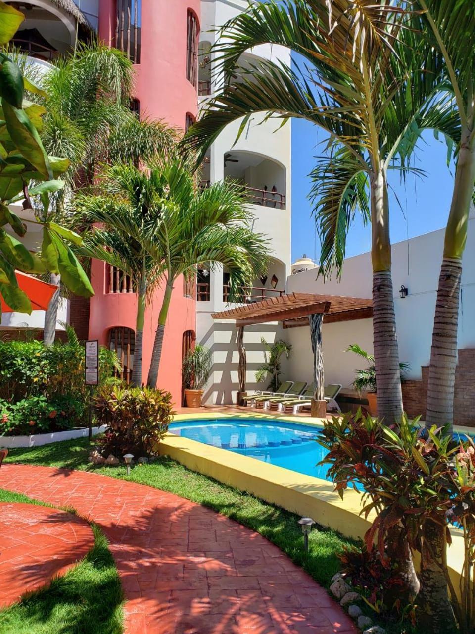 Hotel Y Suites Los Encantos 사율리타 외부 사진