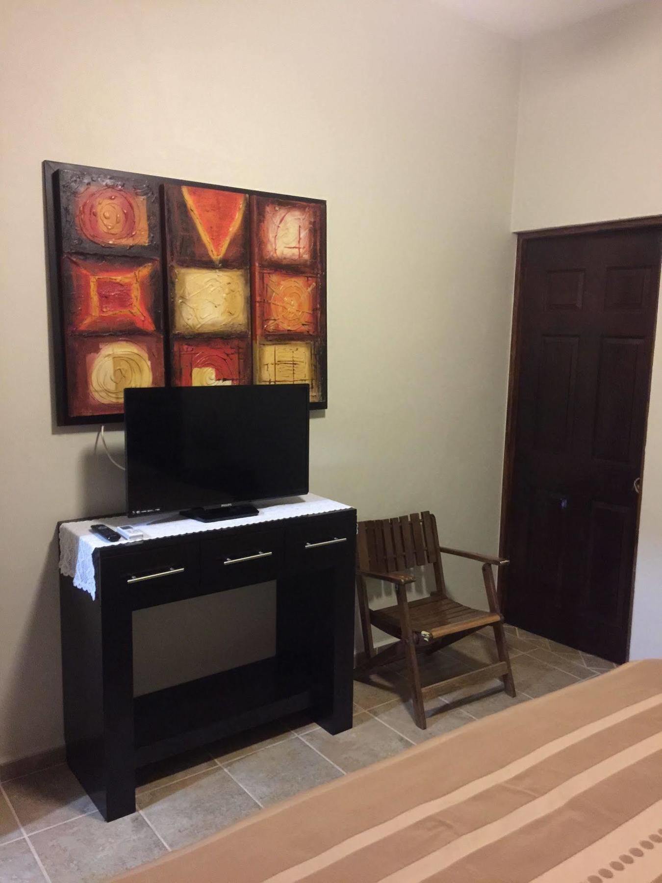 Hotel Y Suites Los Encantos 사율리타 외부 사진