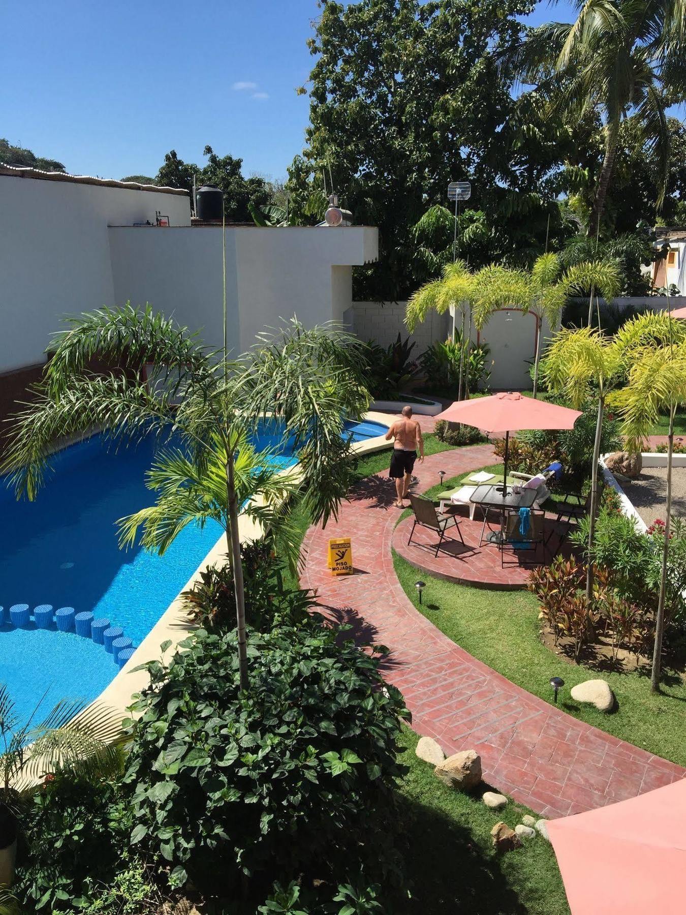 Hotel Y Suites Los Encantos 사율리타 외부 사진